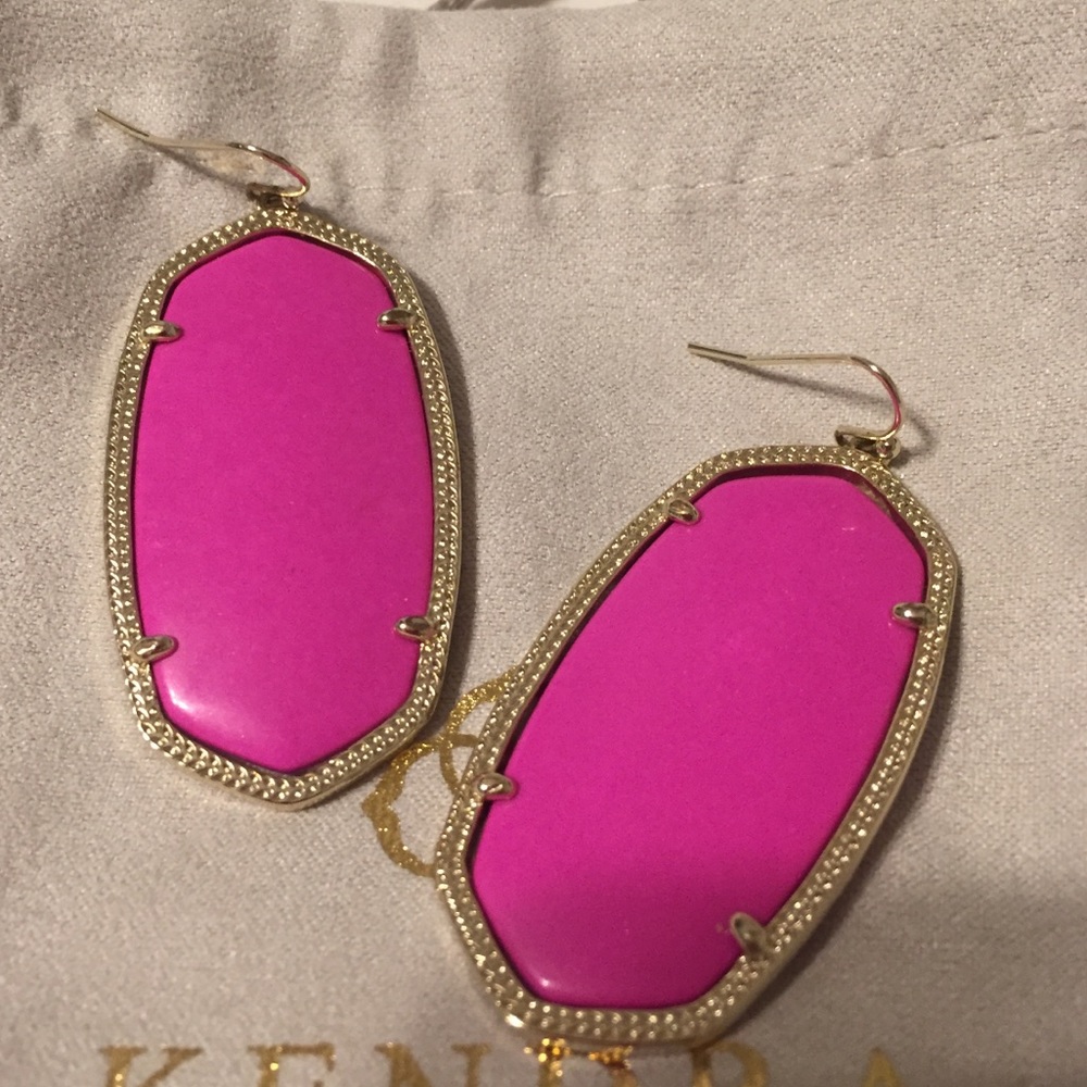 Kendra Scott “Danielle” earrings in magenta